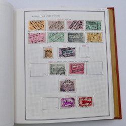 Collection timbres de Belgique, Pays Bas, Luxembourg en un album.