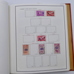 Collection timbres de Belgique, Pays Bas, Luxembourg en un album.