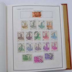 Collection timbres de Belgique, Pays Bas, Luxembourg en un album.
