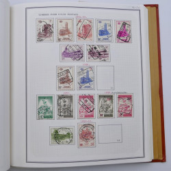Collection timbres de Belgique, Pays Bas, Luxembourg en un album.