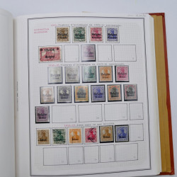 Collection timbres de Belgique, Pays Bas, Luxembourg en un album.