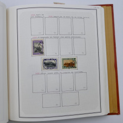 Collection timbres de Belgique, Pays Bas, Luxembourg en un album.