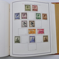 Collection timbres de Belgique, Pays Bas, Luxembourg en un album.