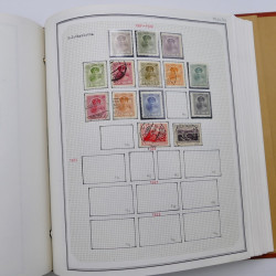 Collection timbres de Belgique, Pays Bas, Luxembourg en un album.