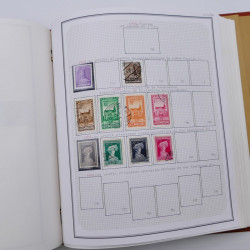 Collection timbres de Belgique, Pays Bas, Luxembourg en un album.