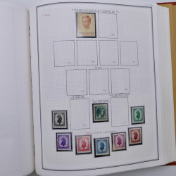 Collection timbres de Belgique, Pays Bas, Luxembourg en un album.