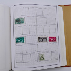 Collection timbres de Belgique, Pays Bas, Luxembourg en un album.