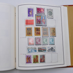 Collection timbres de Belgique, Pays Bas, Luxembourg en un album.