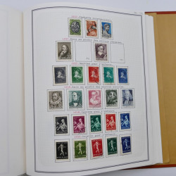 Collection timbres de Belgique, Pays Bas, Luxembourg en un album.
