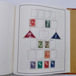 Collection timbres de Belgique, Pays Bas, Luxembourg en un album.