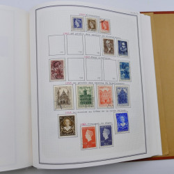 Collection timbres de Belgique, Pays Bas, Luxembourg en un album.