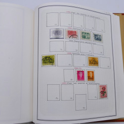 Collection timbres de Belgique, Pays Bas, Luxembourg en un album.