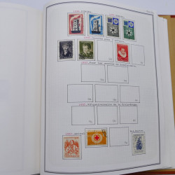 Collection timbres de Belgique, Pays Bas, Luxembourg en un album.