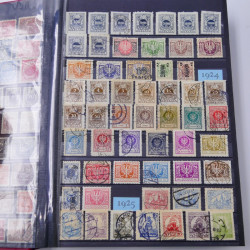 Lot de timbres de Pologne 1915-2003 neufs et oblitérés en un album.