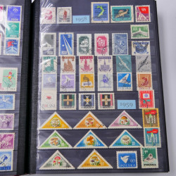 Lot de timbres de Pologne 1915-2003 neufs et oblitérés en un album.