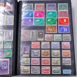 Lot de timbres de Pologne 1915-2003 neufs et oblitérés en un album.