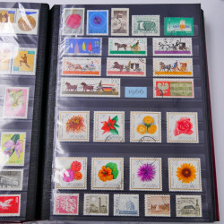 Lot de timbres de Pologne 1915-2003 neufs et oblitérés en un album.