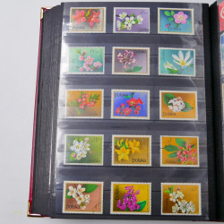 Lot de timbres de Pologne 1915-2003 neufs et oblitérés en un album.