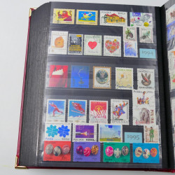 Lot de timbres de Pologne 1915-2003 neufs et oblitérés en un album.