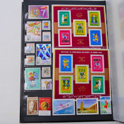 Lot de timbres de Tunisie neufs et oblitérés en un album.