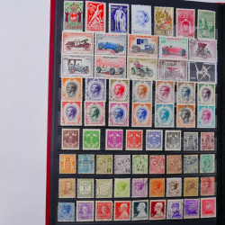Lot de timbres de Monaco - Finlande neufs et oblitérés en un album.