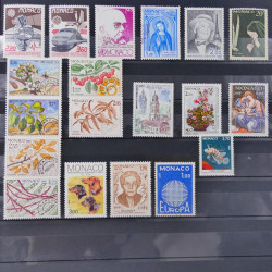 Lot de timbres de Monaco - Finlande neufs et oblitérés en un album.