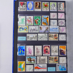 Lot de timbres de Belgique neufs et oblitérés en un album.