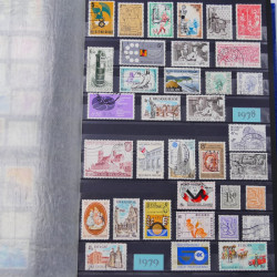 Lot de timbres de Belgique neufs et oblitérés en un album.