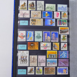 Lot de timbres de Belgique neufs et oblitérés en un album.