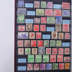 Lot de timbres d'Australie 1912-2003 neufs et oblitérés en un album.