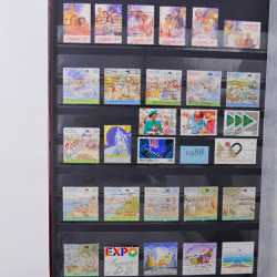 Lot de timbres d'Australie 1912-2003 neufs et oblitérés en un album.