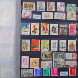 Lot de timbres d'Espagne - Yougoslavie neufs et oblitérés en un album.