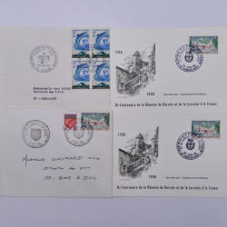 Vrac philatélique de timbres du monde neufs et oblitérés en un carton.