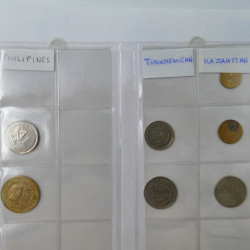Collection de monnaies anciennes du monde en 5 albums.