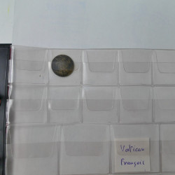 Collection de monnaies anciennes du monde en 5 albums.