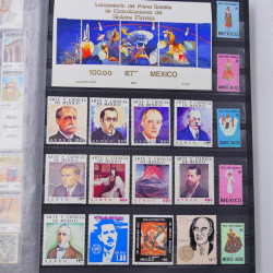 Lot de timbres de Mexique neufs et oblitérés en un album.