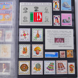 Lot de timbres de Mexique neufs et oblitérés en un album.