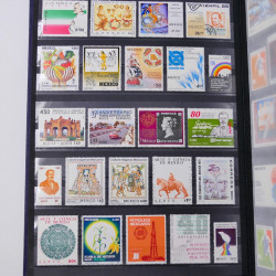 Lot de timbres de Mexique neufs et oblitérés en un album.