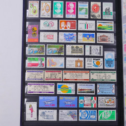 Lot de timbres de Mexique neufs et oblitérés en un album.