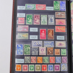 Lot de timbres de Nouvelle Zélande, Norvège neufs et oblitérés en un album.