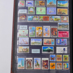 Lot de timbres de Nouvelle Zélande, Norvège neufs et oblitérés en un album.