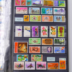 Lot de timbres de Nouvelle Zélande, Norvège neufs et oblitérés en un album.