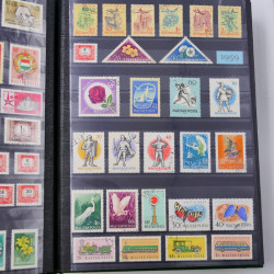 Lot de timbres d'Hongrie et Malte neufs et oblitérés en un album.