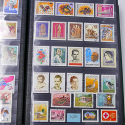 Lot de timbres d'Hongrie et Malte neufs et oblitérés en un album.