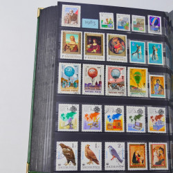 Lot de timbres d'Hongrie et Malte neufs et oblitérés en un album.