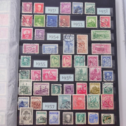 Lot de timbres de Tchécoslovaquie et Israël neufs et oblitérés en un album.