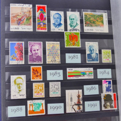 Lot de timbres de Tchécoslovaquie et Israël neufs et oblitérés en un album.