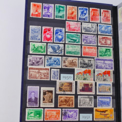 Collection de timbres de Russie 1912-1992 neufs et oblitérés en un album.