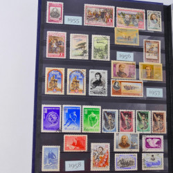 Collection de timbres de Russie 1912-1992 neufs et oblitérés en un album.