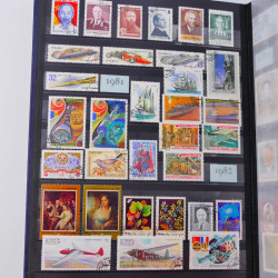 Collection de timbres de Russie 1912-1992 neufs et oblitérés en un album.